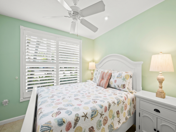 Holmes Beach Vacation Home with Pool 4 houses to beach